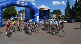 В Переяславі-Хмельницькому відбуваються Всеукраїнські фінальні юнацькі змагання з велоспорту на шосе “Хто ти, майбутній Олімпієць?” (Фоторепортаж)