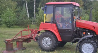 Для проведення робіт з благоустрою в місті комунальники закупили два трактори