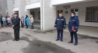 На Київщині служба порятунку провела позапланові заходи з евакуації при пожежі в навчальному закладі