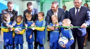 На Київщині відкрито перший в Україні вітчизняний завод із виробництва штучного покриття для футбольних полів