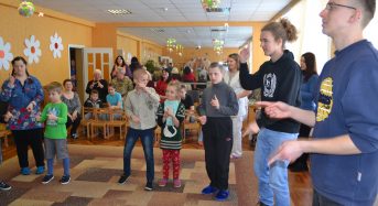 В Переяславі-Хмельницькому студенти-волонтери з Німеччини опікуються особами з інвалідністю