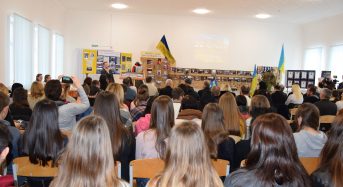 «Соборність України: боротьба продовжується» – під такою назвою відкрилася виставка в Центрі професійно-технічної освіти (Фоторепортаж)