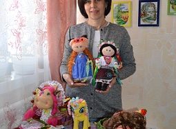 Переяславка Світлана Даценко виготовляє ляльки, якими захоплюються навіть дорослі
