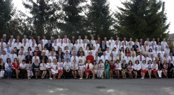 130 працівників Центру зв’язку ДСНС одягли вишиванки