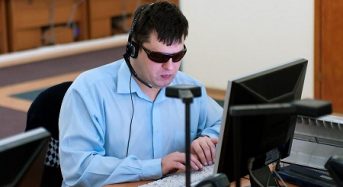 Особи з інвалідністю отримують роботу в IT-сфері