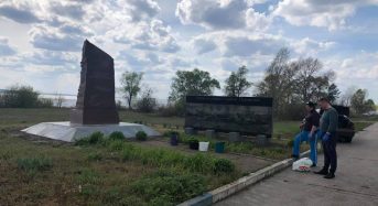 Депутати міської ради відновили фундаментну основу постаменту пам’ятного знака героям Букринського плацдарму