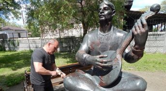 У Переяславі відремонтували пам’ятник кобзареві Степана Куцого