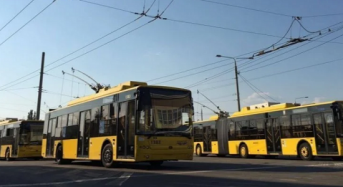 У комунальному транспорті Києва скасували паперові квитки