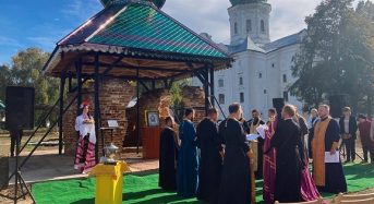 У Переяславі освятили павільйон-“капличку” біля Вознесенського собору
