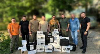 Допомагаємо нашим: Представники Київської ОВА передали допомогу бійцям 72-ї бригади