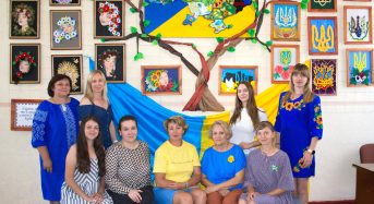 У БХТДЮМ відкрилася виставка «Україно моя, ти у серці навік у віночку барвистому квітів!»