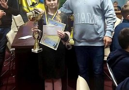 Переяславка Ангеліна Мисан знову перша в змаганнях з швидких шахів