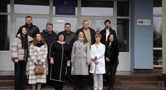 Київська обласна дитяча лікарня в Боярці отримала 5 сучасних інкубаторів-трансформерів від благодійників