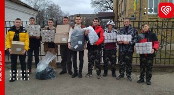 Колектив переяславської гімназії №1 зібрав понад 30 тисяч гривень для звільнених з полону військовослужбовців: на ці кошти придбали необхідні речі