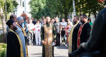 У Переяславі покладанням квітів вшанували пам’ять воїнів, які загинули за незалежність України (фоторепортаж)