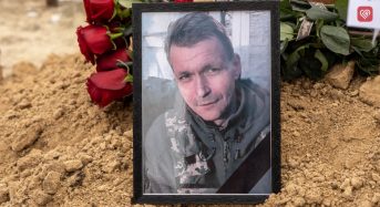 Не дочекалася старенька матір: у Переяславській громаді попрощалися з Героєм Сергієм Куксою