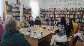 Відродження традицій: у бібліотеці Переяслава проводять “Жіночі посиденьки” на різні теми