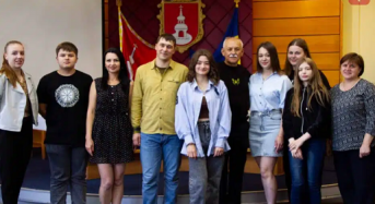 У міськраді стартувало стажування молоді: серед учасників – звільнений з російського полону захисник