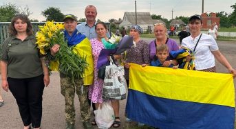“Дякуємо!” – у Гайшині зустріли з полону воїна Василя Москалюка ВІДЕО