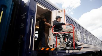Мінрозвитку: Створено перший безбар’єрний вагон для пасажирів на кріслах колісних