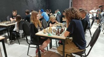 Переяславка Ангеліна Мисан взяла участь у турнірі з шахів в Києві, у 1-му етапі Ліги “Каштановий Кінь”