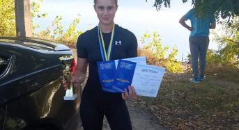 Юна веслувальниця Олександра Барабаш здобула два золота на кубку області