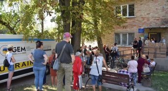 «Дякуємо за допомогу»: родини ВПО у Переяславській громаді отримали продуктові набори від GEM та Howard G. Buffett Foundation