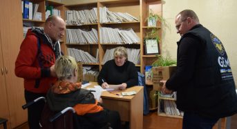 Продуктові набори втретє від міжнародних благодійників отримали ВПО Переяславської громади