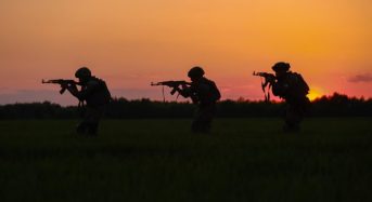 Чіткі терміни служби та більші виплати: що передбачають нові контракти для війська