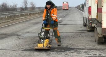 Дороги після морозів: коли почнуть латати ями?