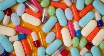 Коли аптека далеко: в Україні починають продавати ліки на заправках