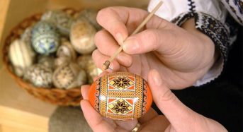 «Заряджалася енергетикою і допомагала виразити симпатію»: українська майстриня розповіла, як створити писанку