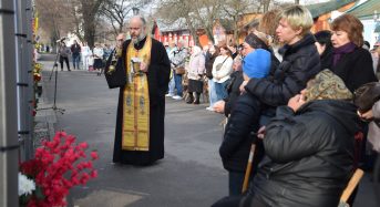У Переяславі вшанували пам’ять полеглих захисників у четверту річницю звільнення Київщини. На Алеї Героїв відкрили та освятили 28 нових меморіальних стендів (ФОТО)