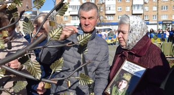 Дерево живих спогадів, нейморівної віри та безкінечної надії “виростили” у Переяславі (ФОТО)