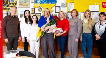 У Переяславі стартував Всеукраїнський флешмоб до Дня матері: першою привітали жінку, яка воювала пліч-о-пліч із сином і втратила його в бою