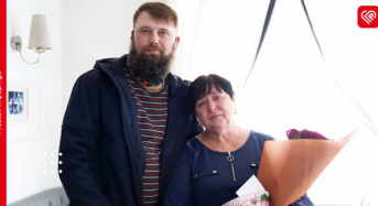 Флешмоб «Підтримай матір Захисника»: у Переяславі ветеран зустрівся з мамою свого загиблого на війні друга