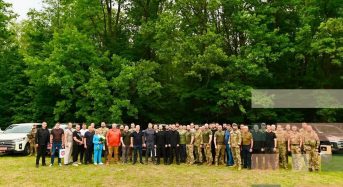 Київщина передала 114-й бригаді ТрО 15 пікапів, Starlink і роботизований комплекс