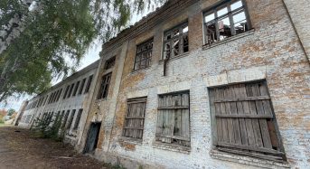 Аварійна казарма в центрі Переяслава загрожує дітям: міська рада вимагає невідкладних дій