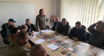 Ветерани малюють: у Переяславській громаді відбулася зустріч із психологічної підтримки захисників