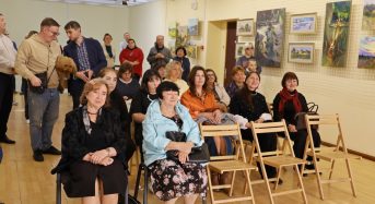 Картини, у яких оживають знайомі краєвиди: у Переяславі відкрили виставку художника Романа Мотузка